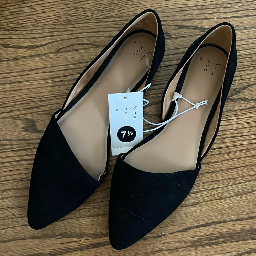 a new day Classic Black Pointed Flats